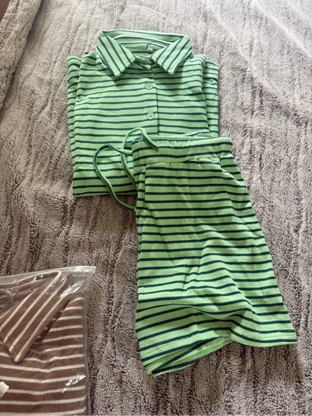 Bundle : 2 short sets - Picture 6 of 13